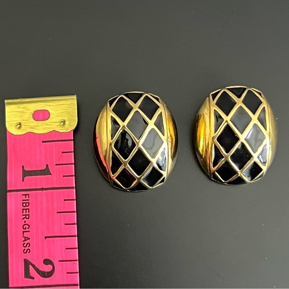 Vintage Vendome Clip On Earrings​ - Picture 6 of 11